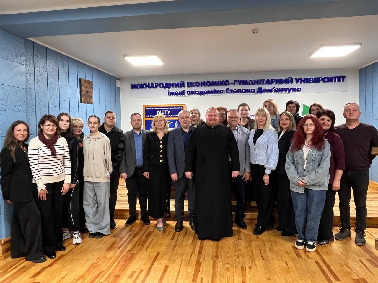 Пресконференція з протоієреєм Василем Рудніцьким відбулася в МЕГУ