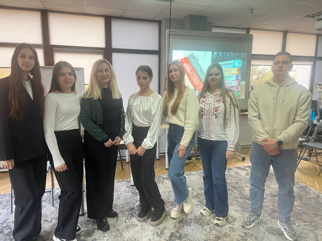 Студенти МЕГУ занурилися у «Світ загадок і символів Дена Брауна»