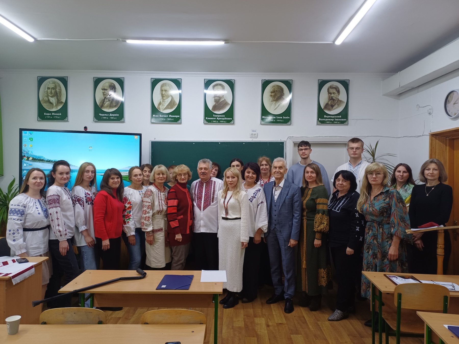 Викладачі кафедри української мови та літератури — учасники регіональної конференції “Актуальні проблеми культури української мови і мовлення”.