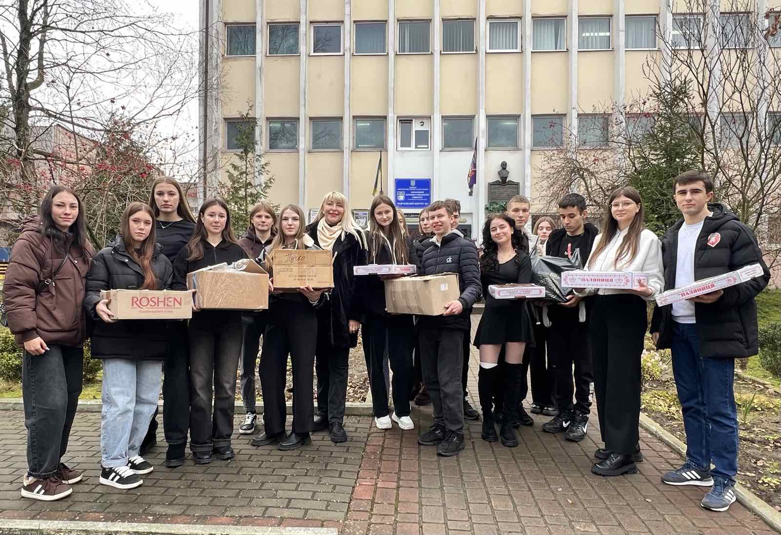 Представники МЕГУ відвідали військових у Рівненському обласному клінічному госпіталі