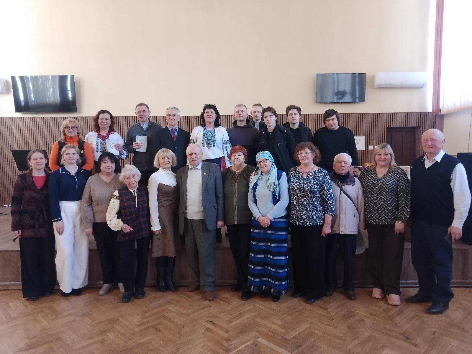 презентації книги Бориса Боровця «Про світлоносність літератури» 