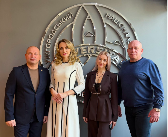 Спільне фото на захисті кандидатської дисертації