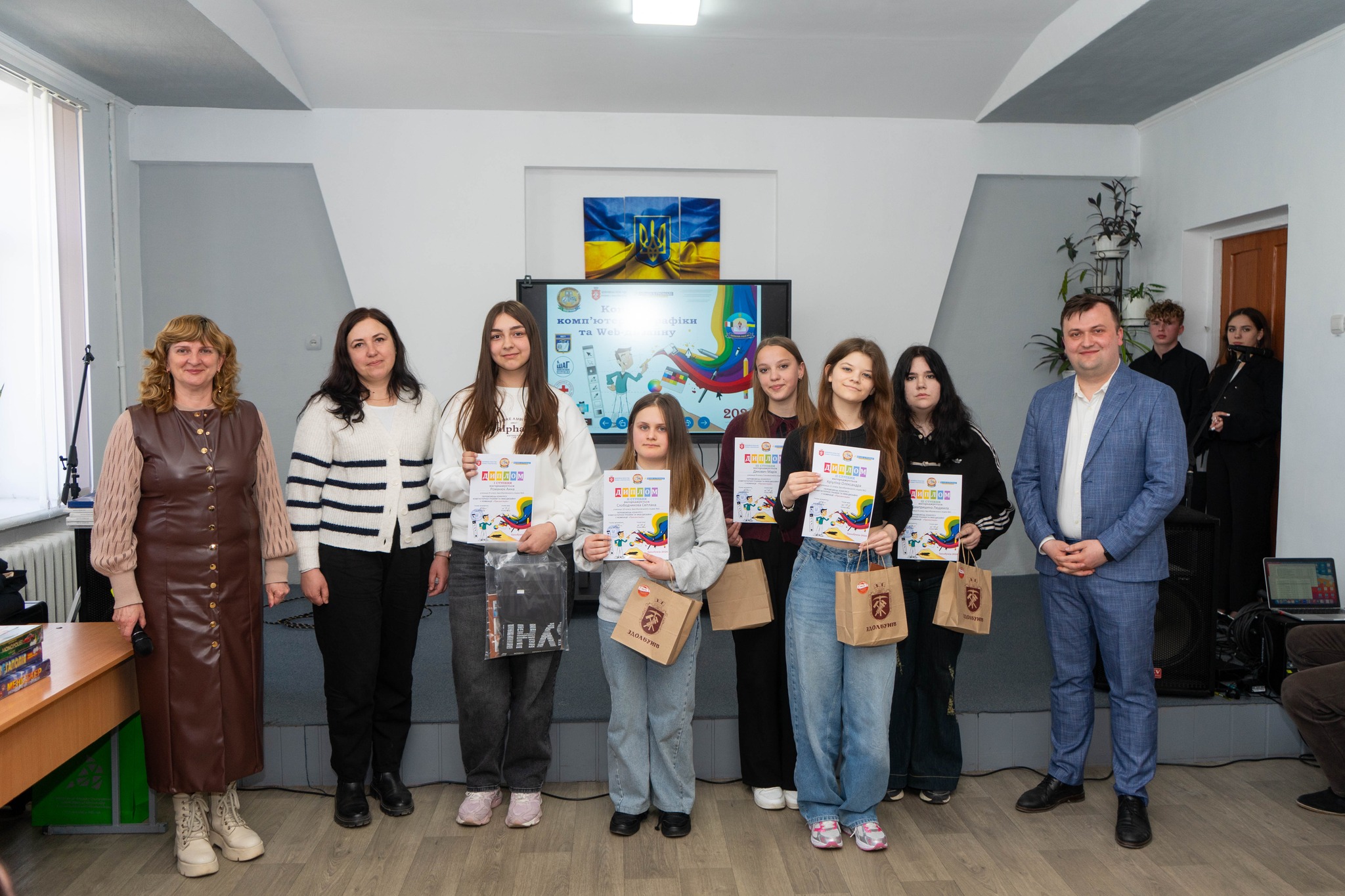 Креативність та технології: представники факультету кібернетики оцінювали таланти на XIV Конкурсі комп’ютерної графіки та Web-дизайну