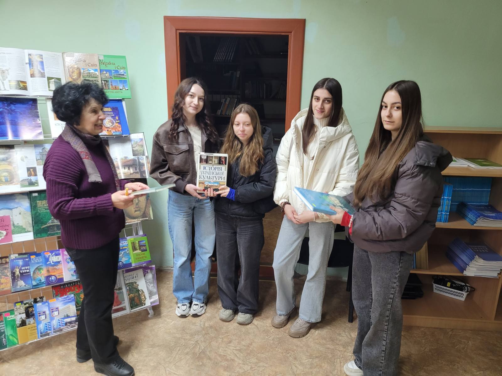 Стуленти спеціальності туризм