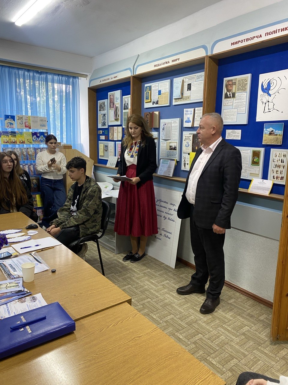 Виступає ректор Дем'янчук В.А.