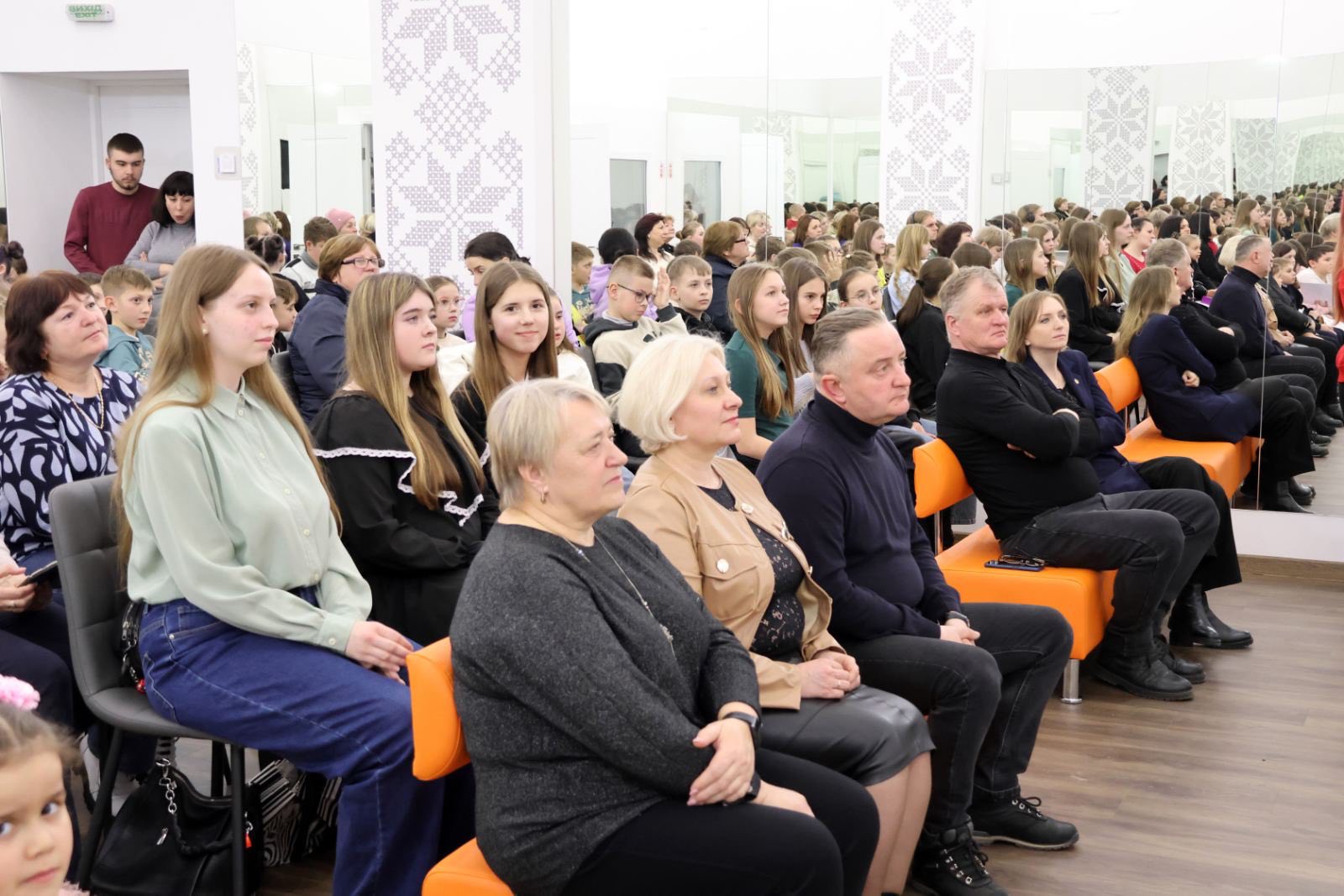 Викладачі факультету журналістики МЕГУ відзначили переможців учнівських робіт кінофотоконкурсу у Костополі 