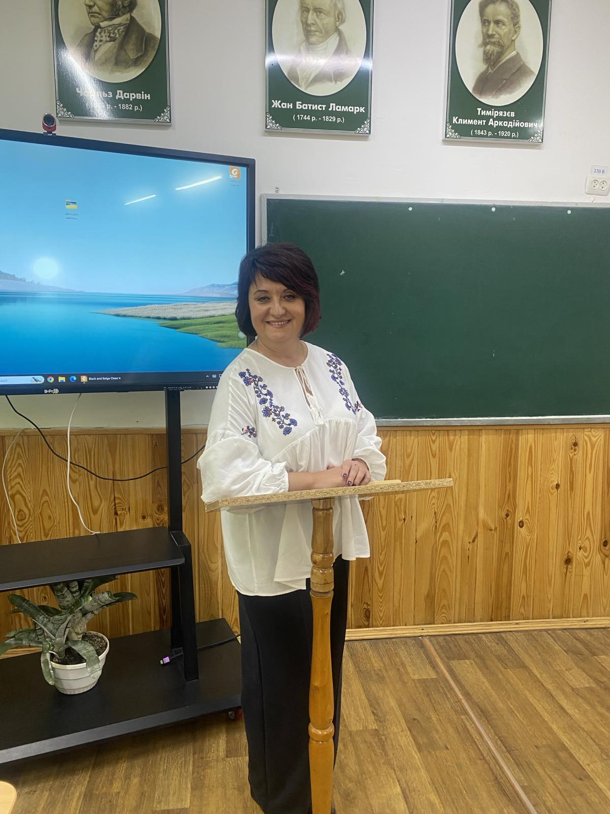 Викладачі кафедри української мови та літератури — учасники регіональної конференції “Актуальні проблеми культури української мови і мовлення”.