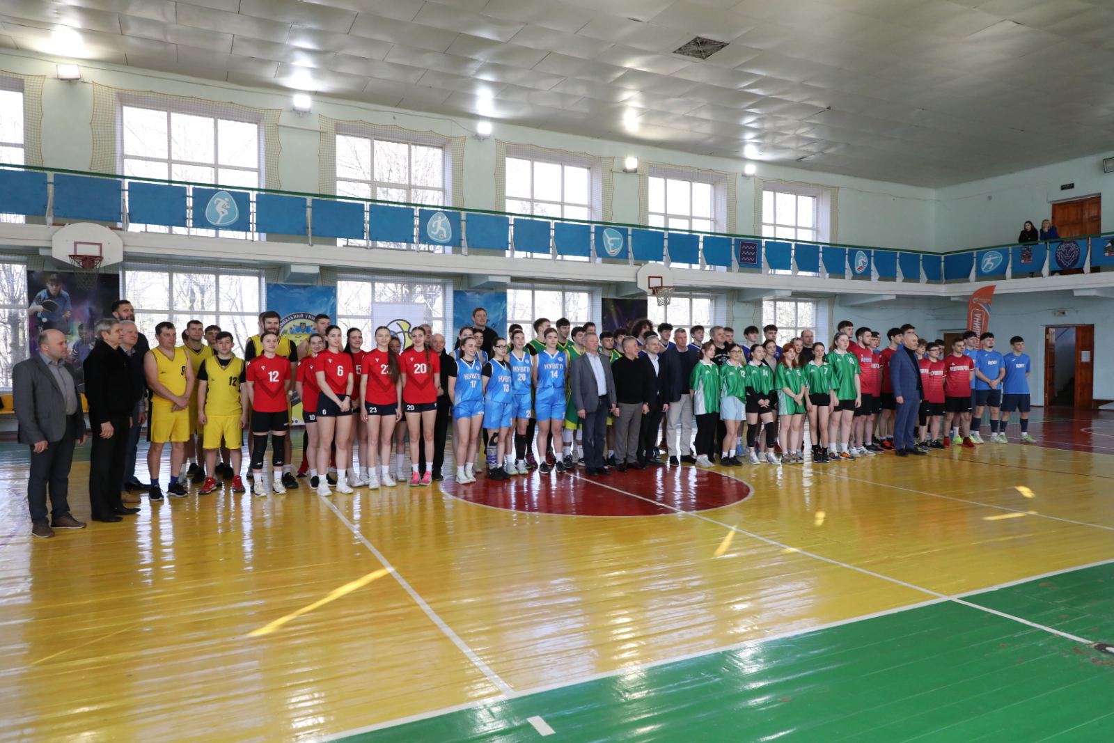 Пліч-о-пліч студентські ліги