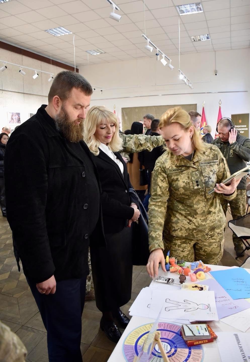 Представники МЕГУ долучилися до інтерактивної виставки «Обличчя психологічної підтримки»