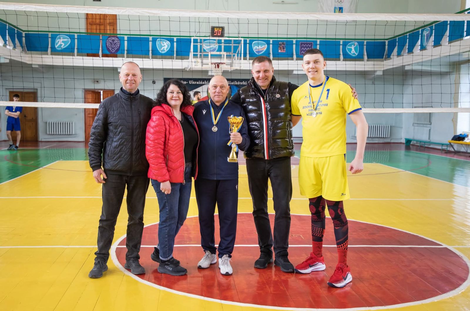 Збірна чоловіча команда з волейболу стала срібним призером