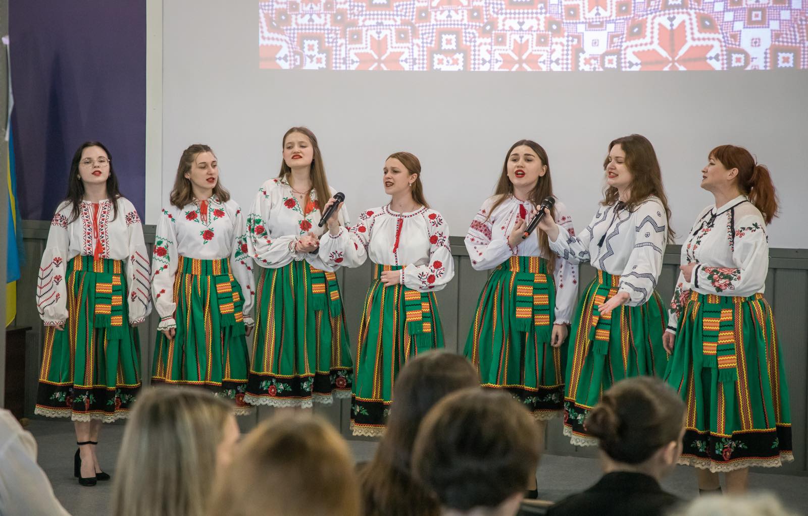 День вишиванки в МЕГУ