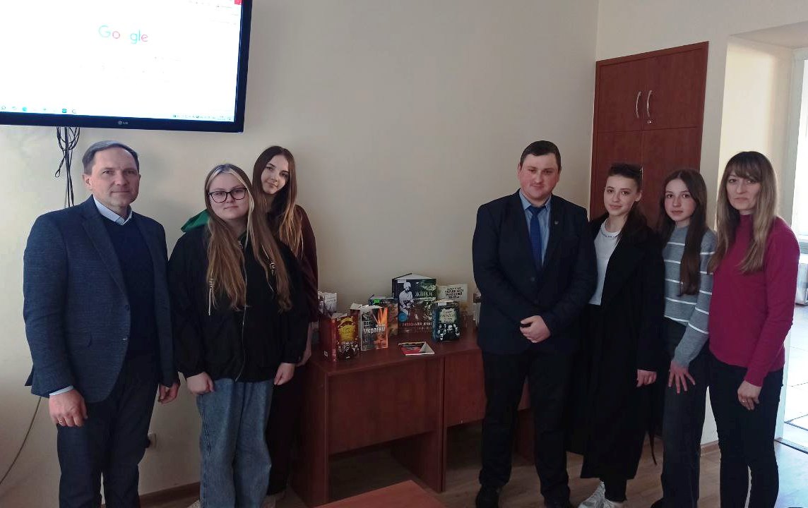 Публічна лекція з історії української державності для студентів Рівненського фахового коледжу інформаційних технологій