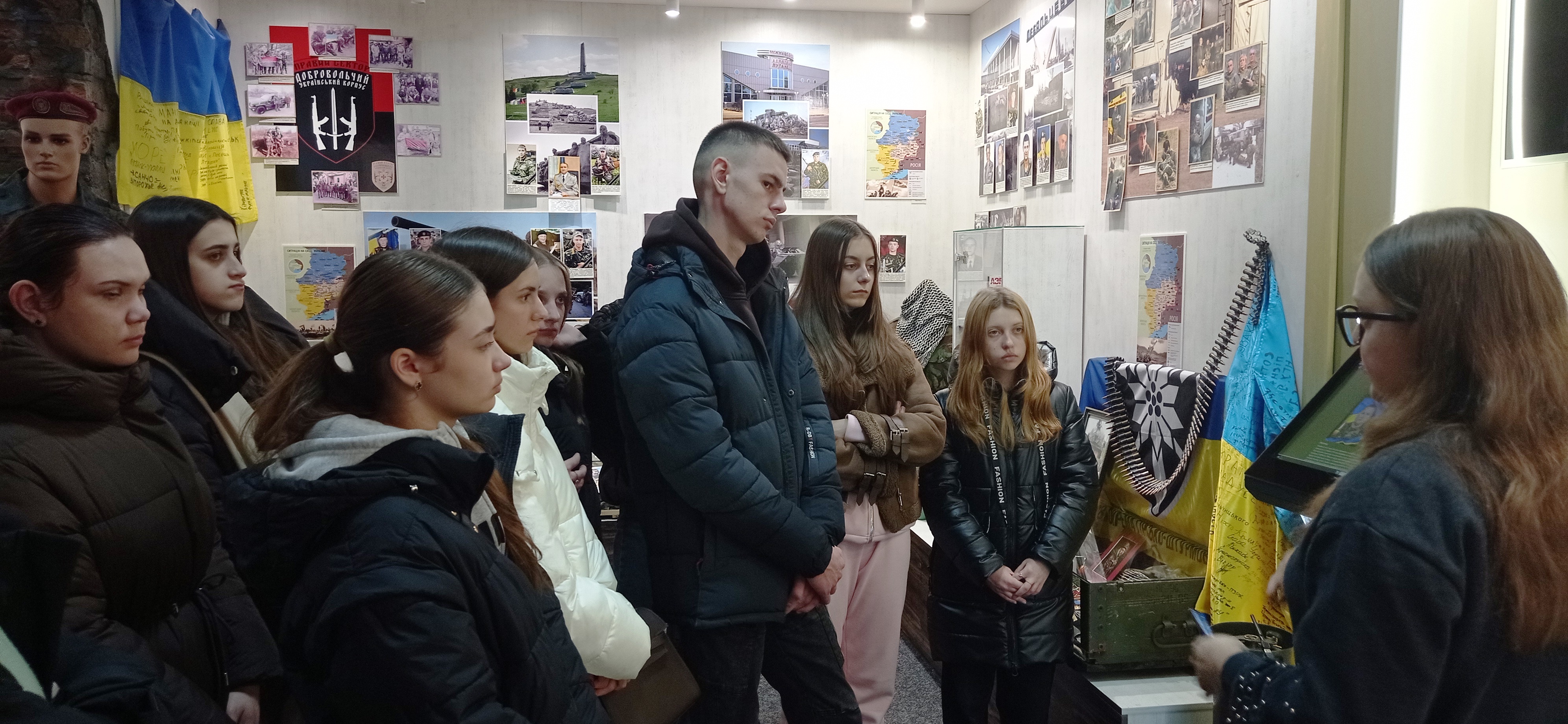 З нагоди Дня Гідності та Свободи, 25 листопада, студенти факультету географії, історії та туризму відвідали Рівненський обласний краєзнавчий музей