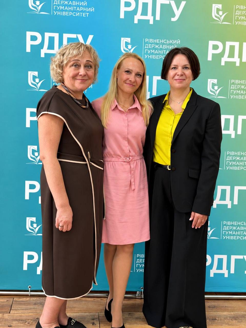 Щиро вітаємо Вікторію Ланкіну з успішним захистом дисертації на здобуття ступеня доктора філософії