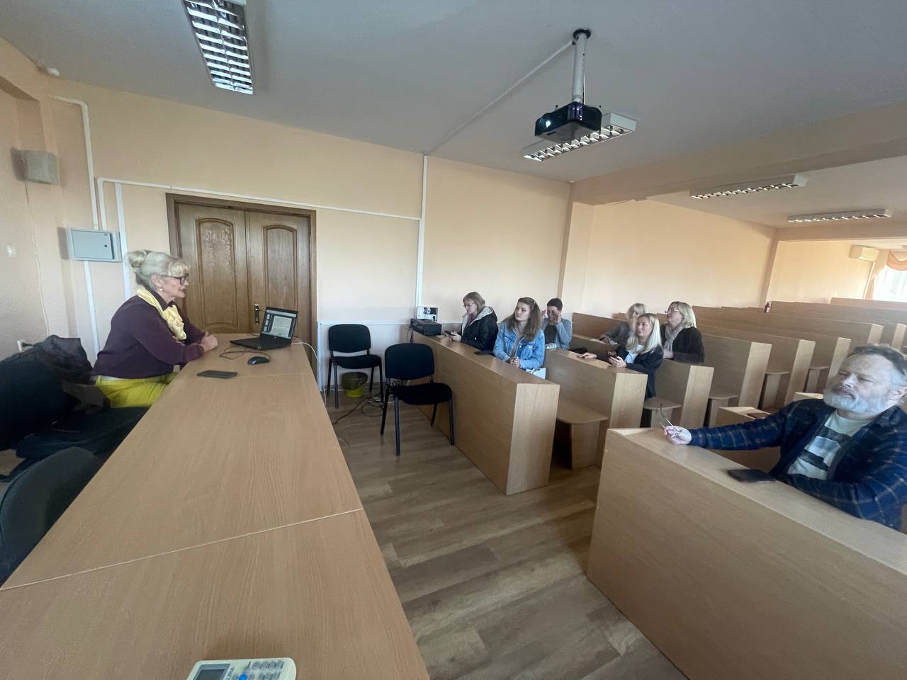 Цифрова трансформація навчання: на історико-філологічному факультеті відбувся традиційний семінар-тренінг