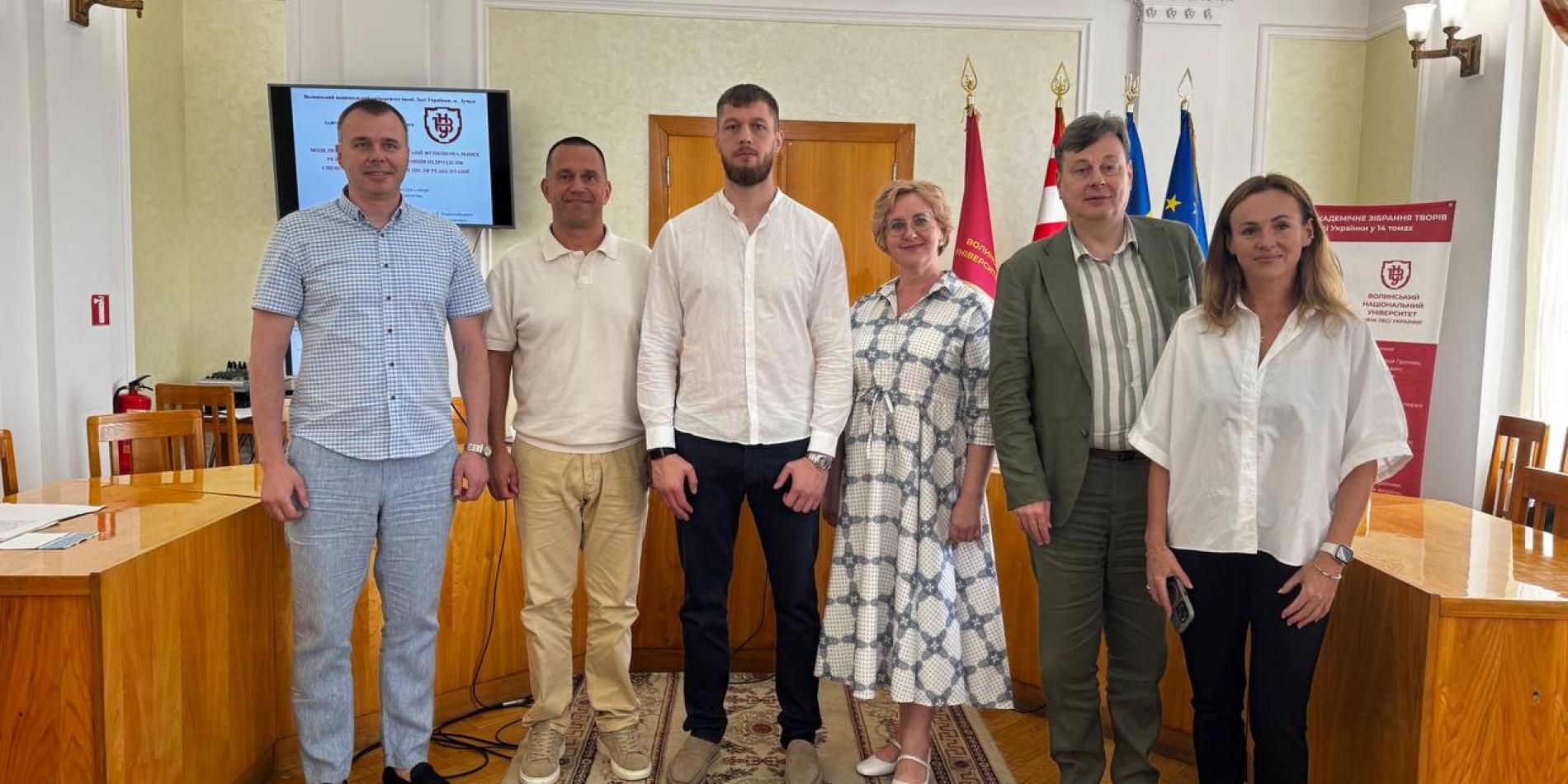 Декан факультету ЗФКіС взяв участь у публічному захисті дисертаційної роботи
