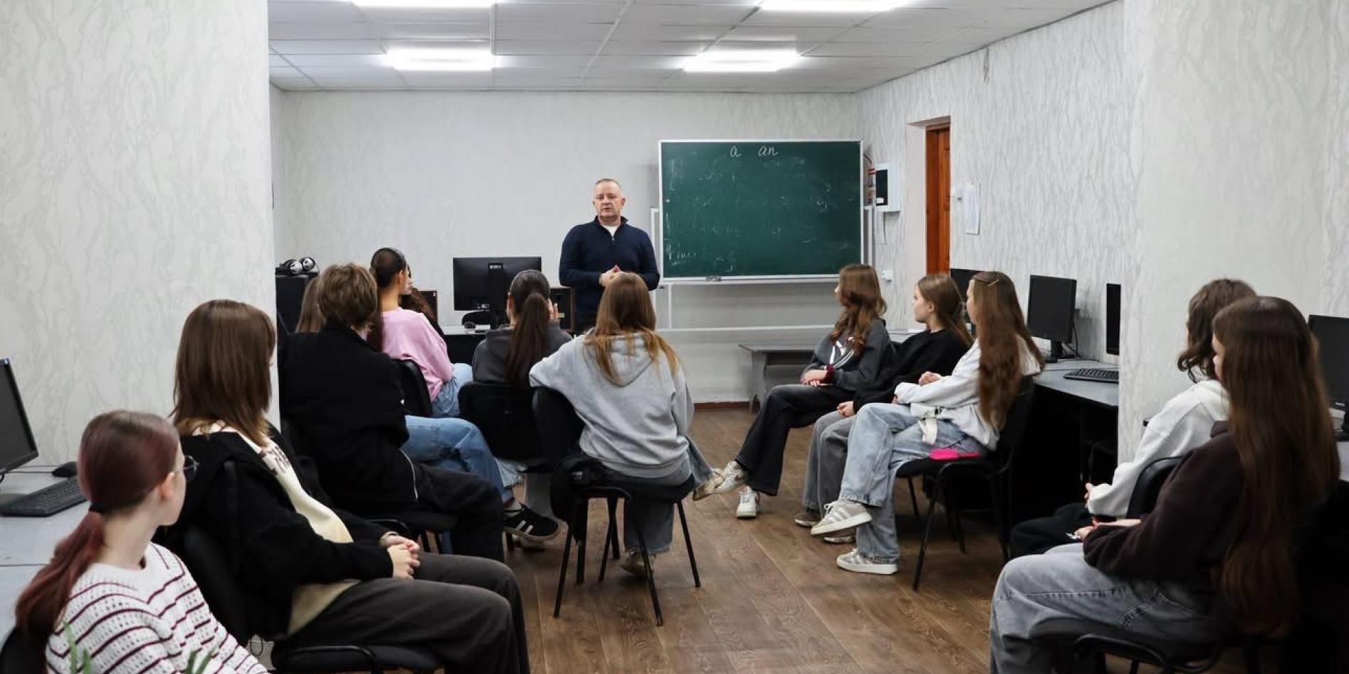 Викладачі МЕГУ ознайомили школярів  Костополя з азами телевізійної  справи 