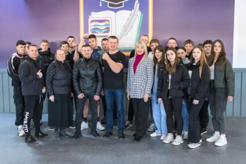 Легенда армреслінгу − Олег Жох!