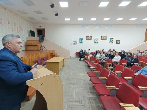 В Рівненському ліцеї №7 відбулися батьківські збори для батьків учнів 11 класів