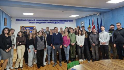 Американський дослідник др. Брюс Л. Андерсон провів мотиваційний майстер-клас для студентів МЕГУ