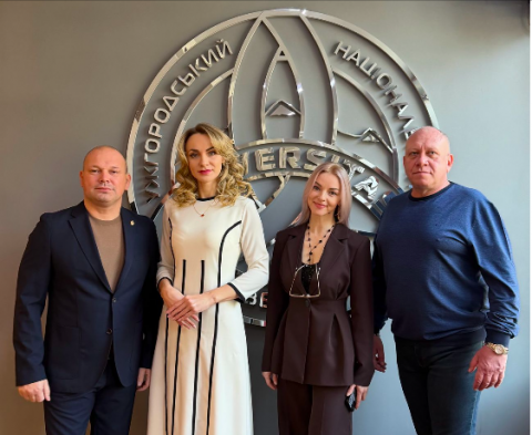 Спільне фото на захисті кандидатської дисертації