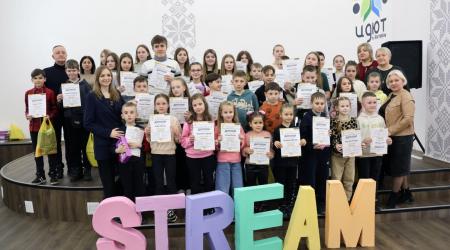 Викладачі факультету журналістики МЕГУ відзначили переможців учнівських робіт кінофотоконкурсу у Костополі 