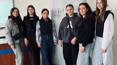 Студенти МЕГУ - учасники Дня спільнодії у рамках програми «HowAreU»