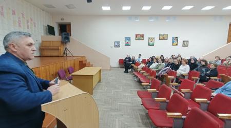 В Рівненському ліцеї №7 відбулися батьківські збори для батьків учнів 11 класів