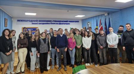 Американський дослідник др. Брюс Л. Андерсон провів мотиваційний майстер-клас для студентів МЕГУ