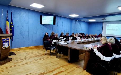 Засідання вченої ради доповідає Лавренюк Аліна