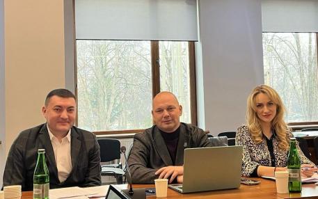 На фото справа Деревянко Наталія Зеновіївна