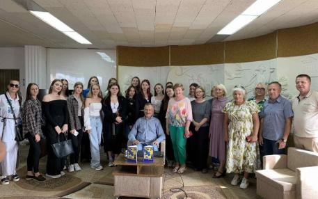 Викладачі та студенти історико-філологічного факультету МЕГУ на презентації книги «Сім поглядів на війну» Ярослава Поліщука