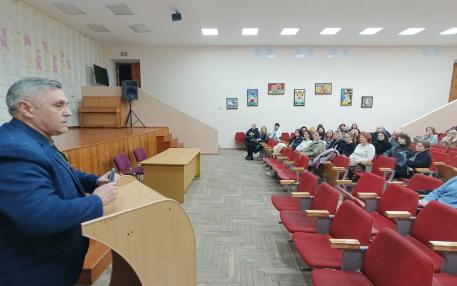 В Рівненському ліцеї №7 відбулися батьківські збори для батьків учнів 11 класів