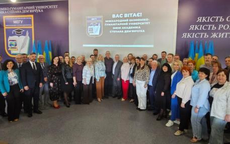 Освіта як міст між теорією та практикою: у МЕГУ відбулася пленарна зустріч зі школами регіону